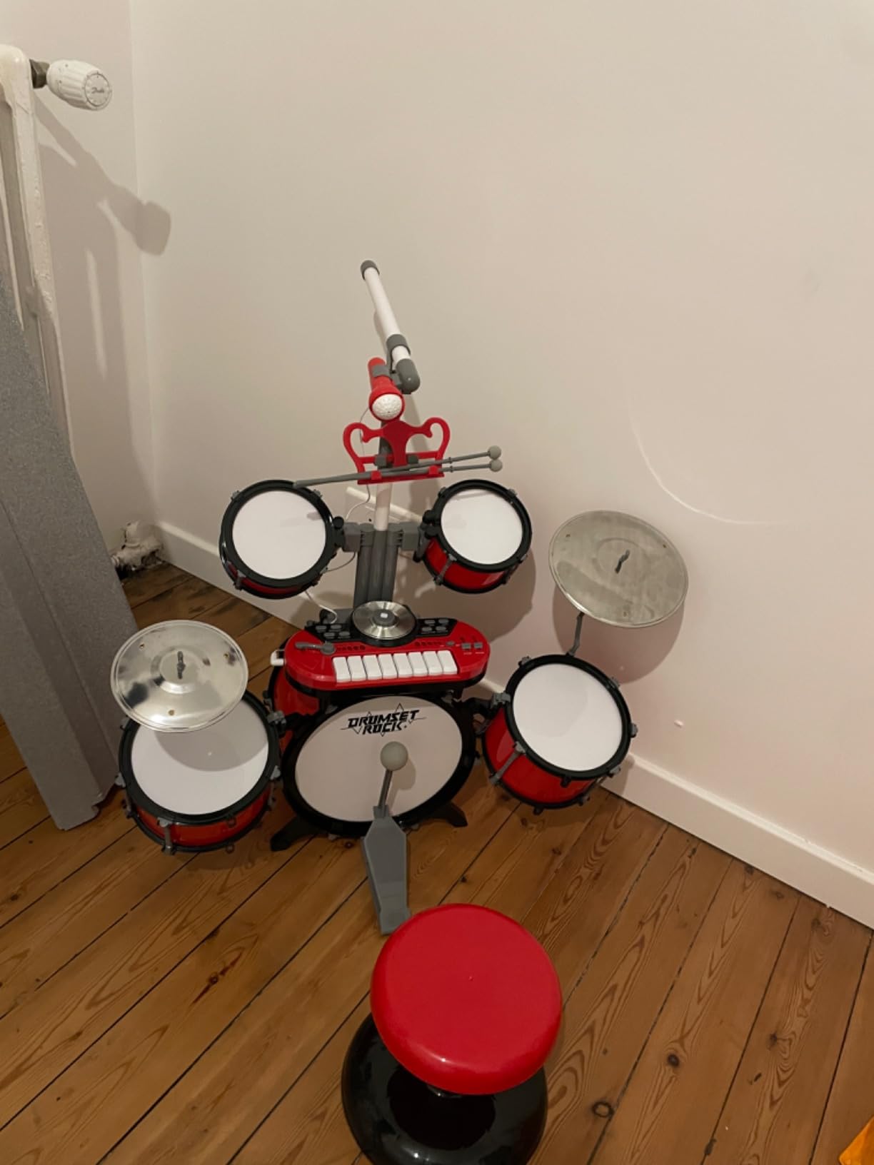 Batterie Jouets pour tout-petits Instruments de musique pour les  tout-petits 1-3 ans, batterie pour enfants avec 2 baguettes de tambour  Microphone